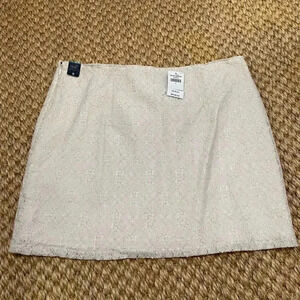 Hollister skirt, size 9, ivory and gold thread lace over white linings